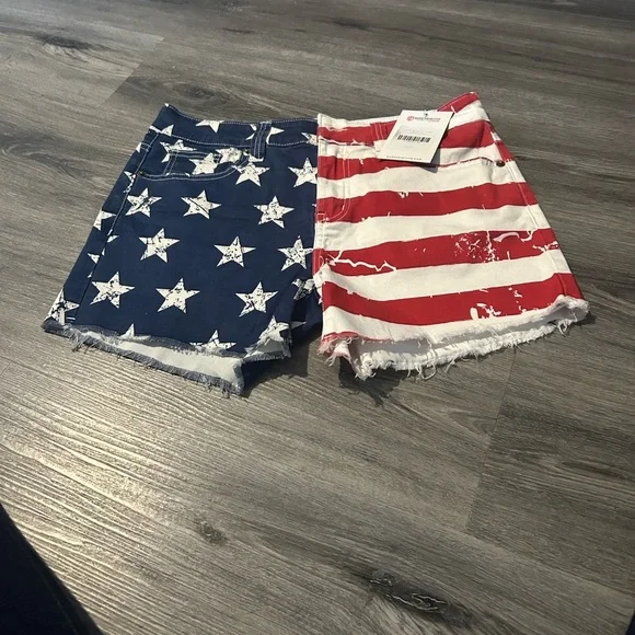 Patriotic Star and Stripe Women's Shorts - Picture 5 of 7